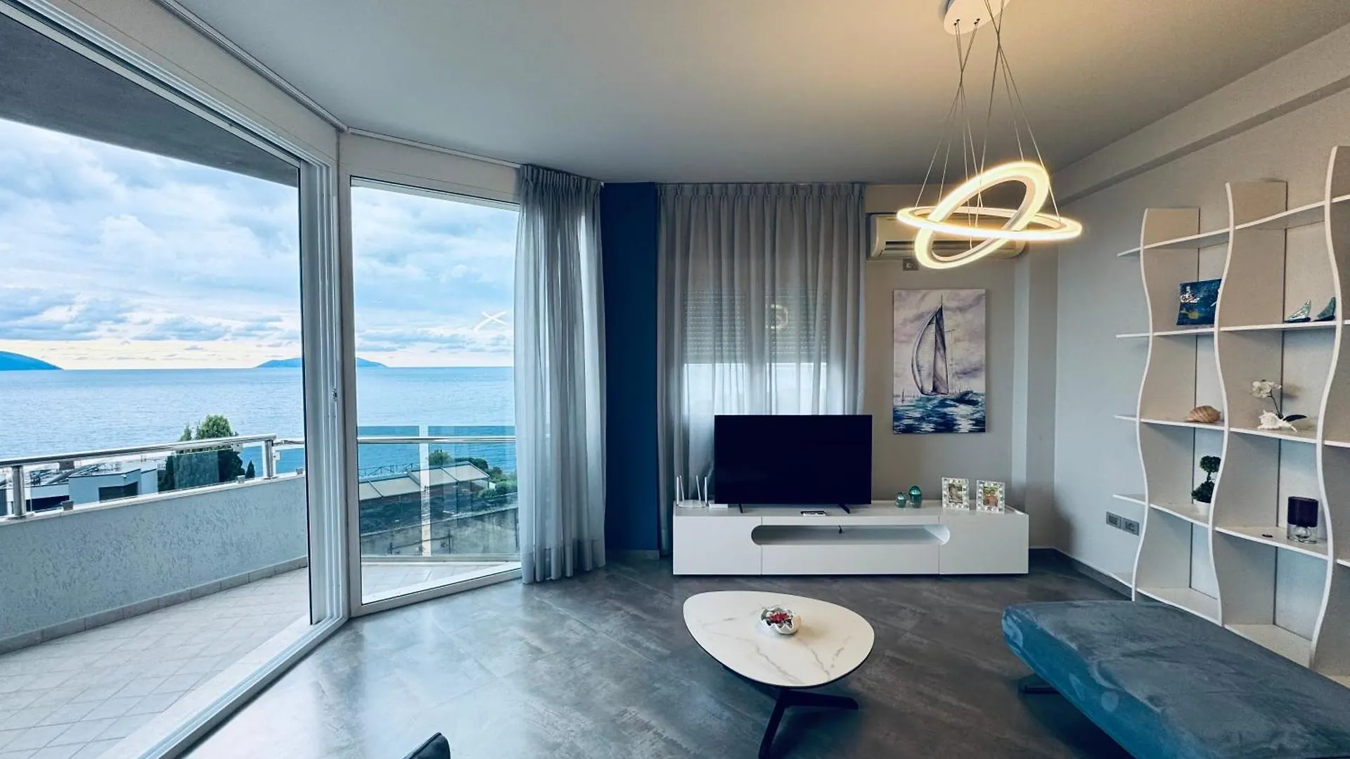 Blue Infinity Apartment Vlorë